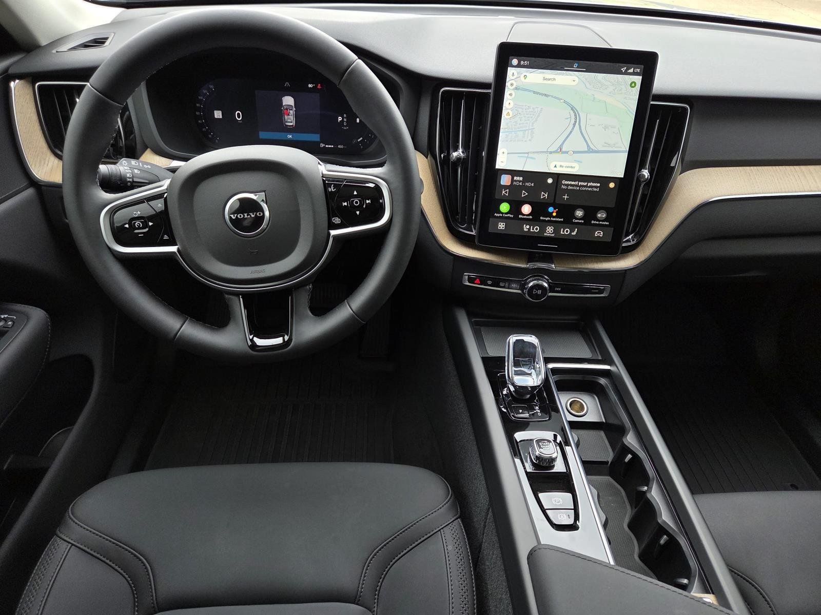 Used 2026 Aurora Silver Volvo Plus image 15