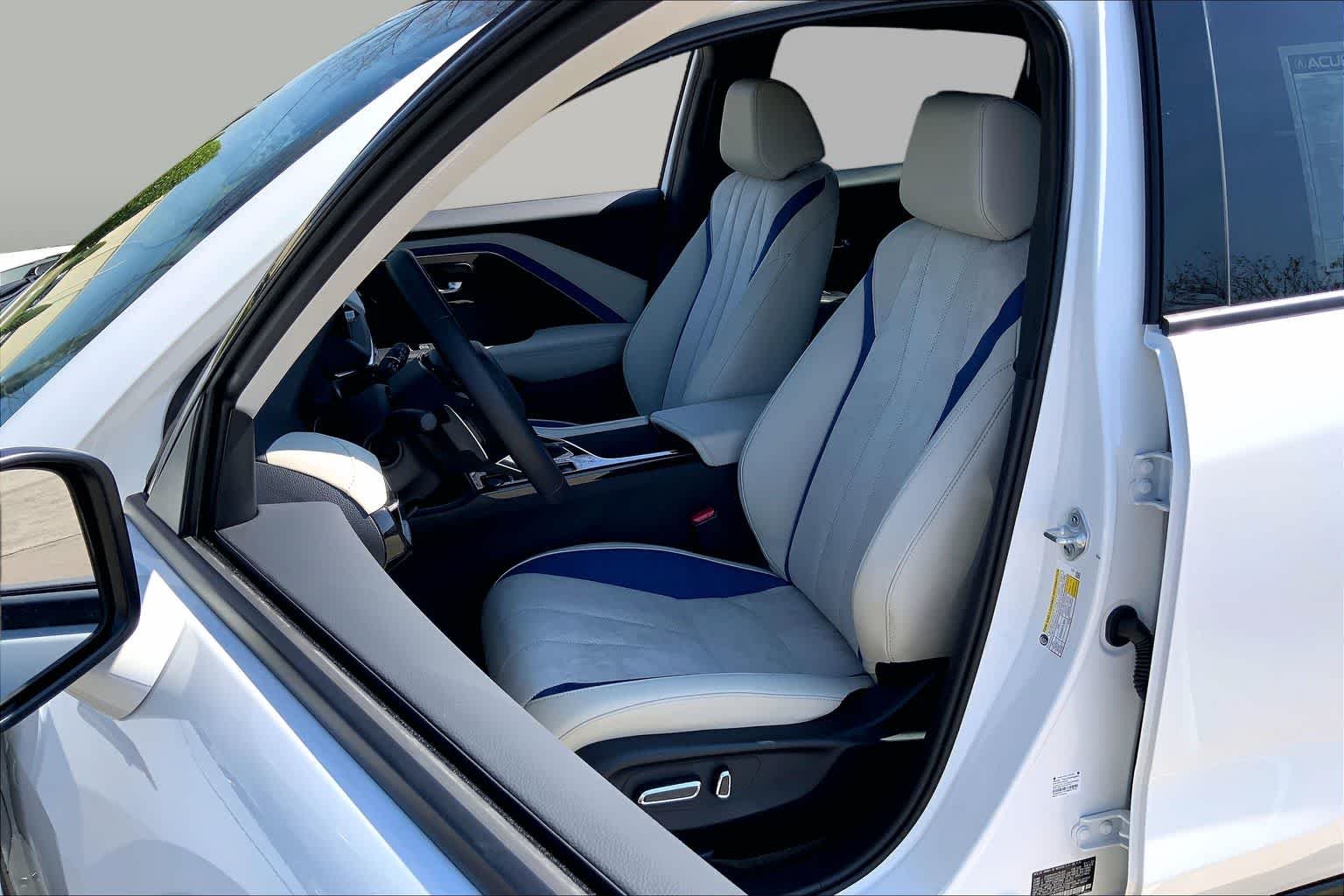 New 2026 Platinum White Pearl Acura w/A-Spec Package image 9