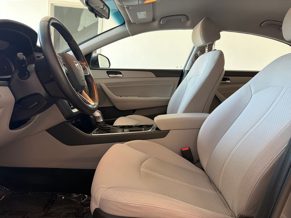 Used 2019 Machine Gray Hyundai SEL image 14