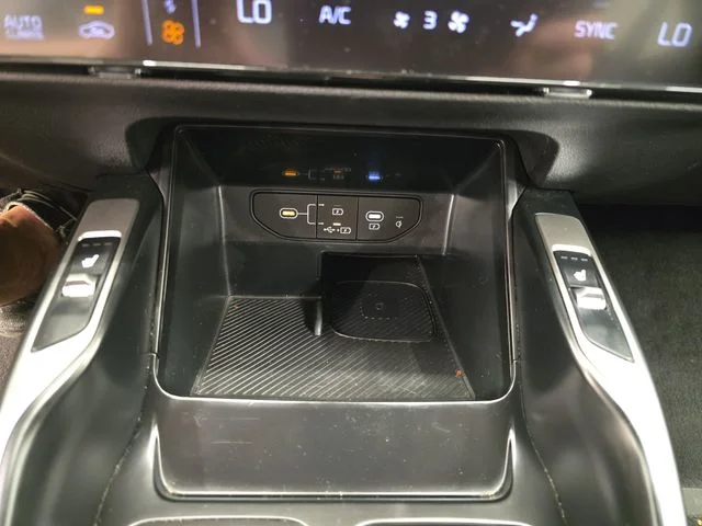 Used 2024 Glacial White Pearl Kia S image 23