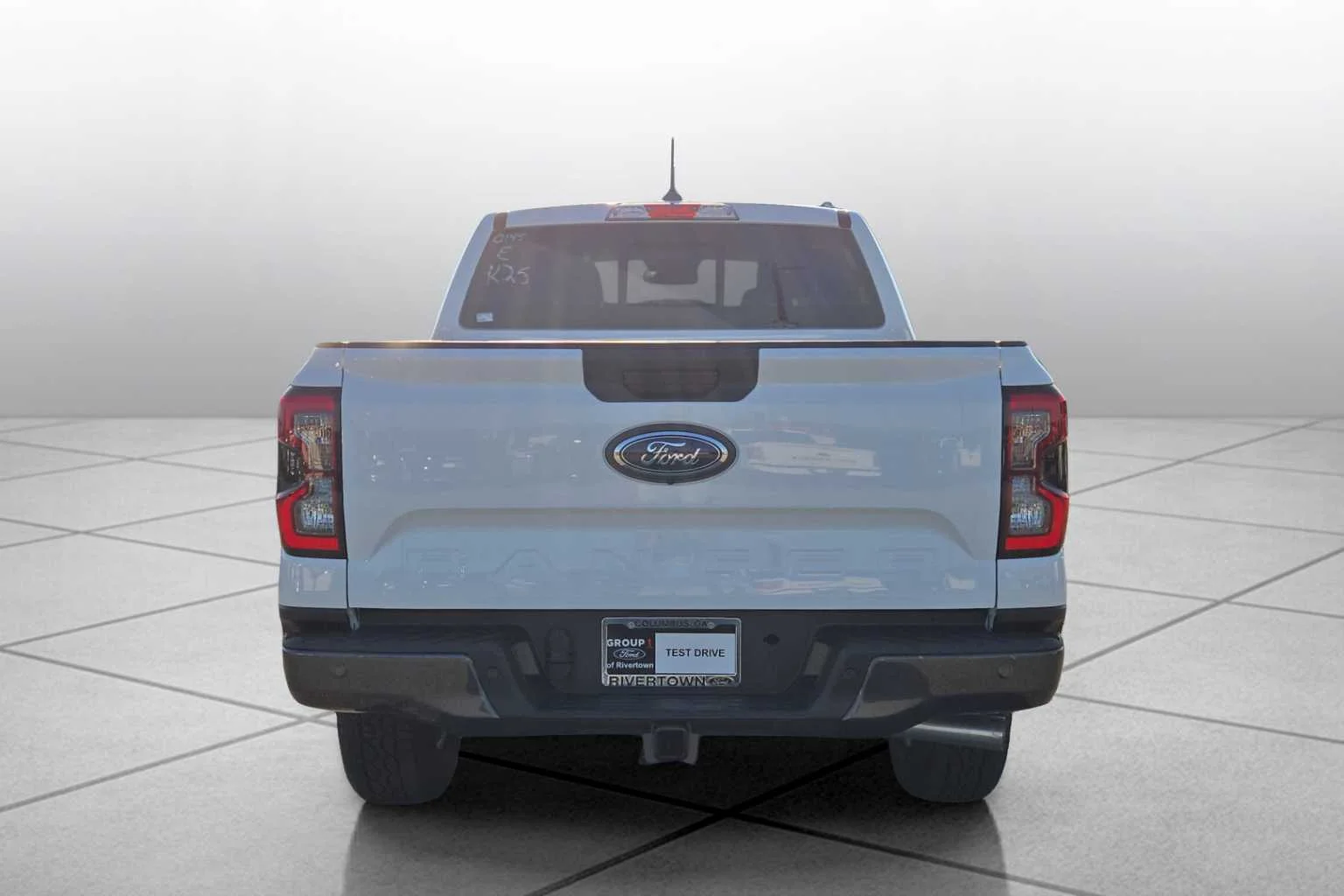 New 2026 Oxford White Ford XLT image 4