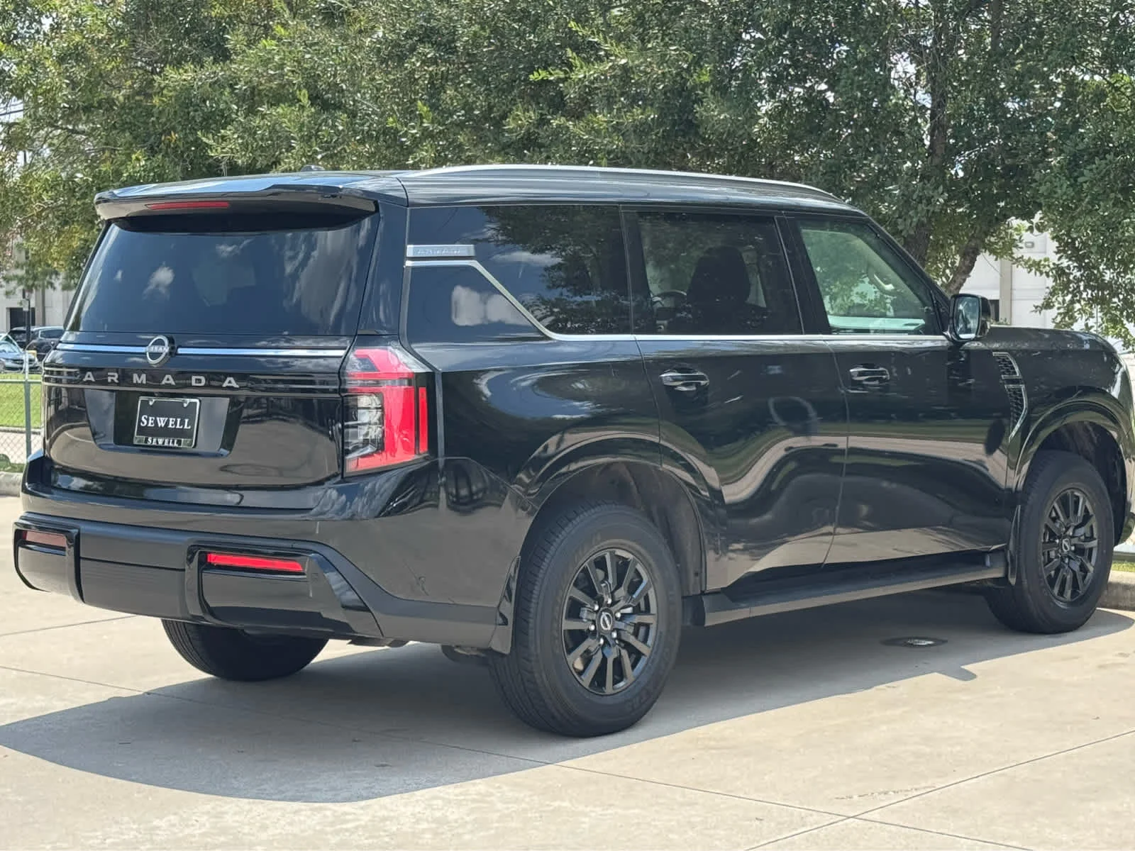 Used 2025 Super Black Nissan SV image 5