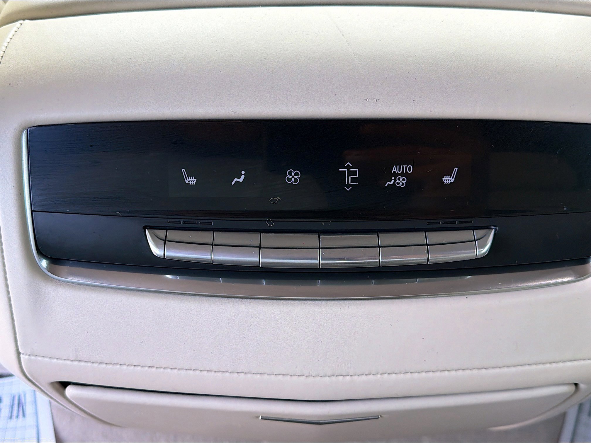 Used 2022 Black Raven Cadillac Sport Platinum image 21