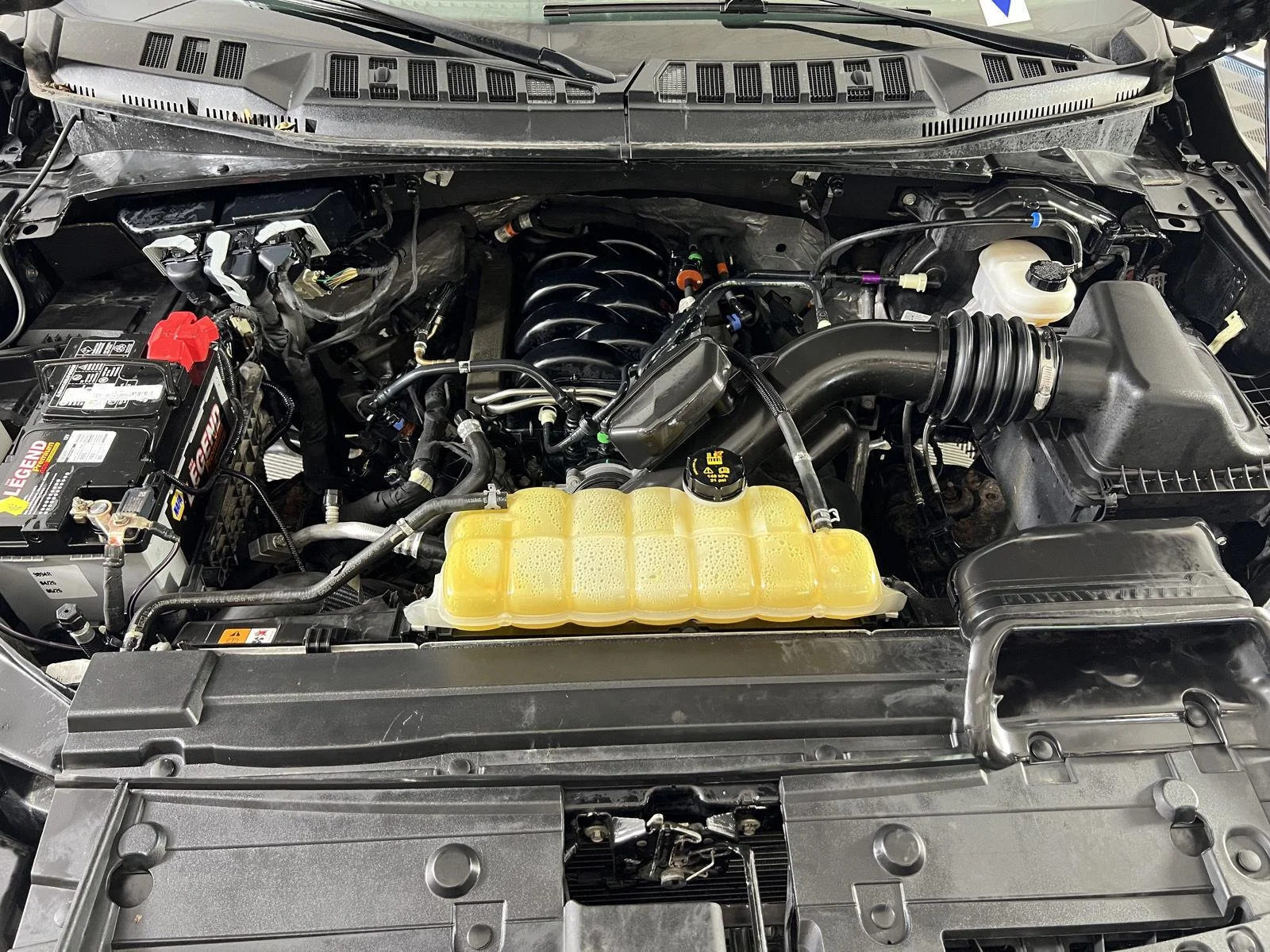 Used 2020  Ford XL image 23