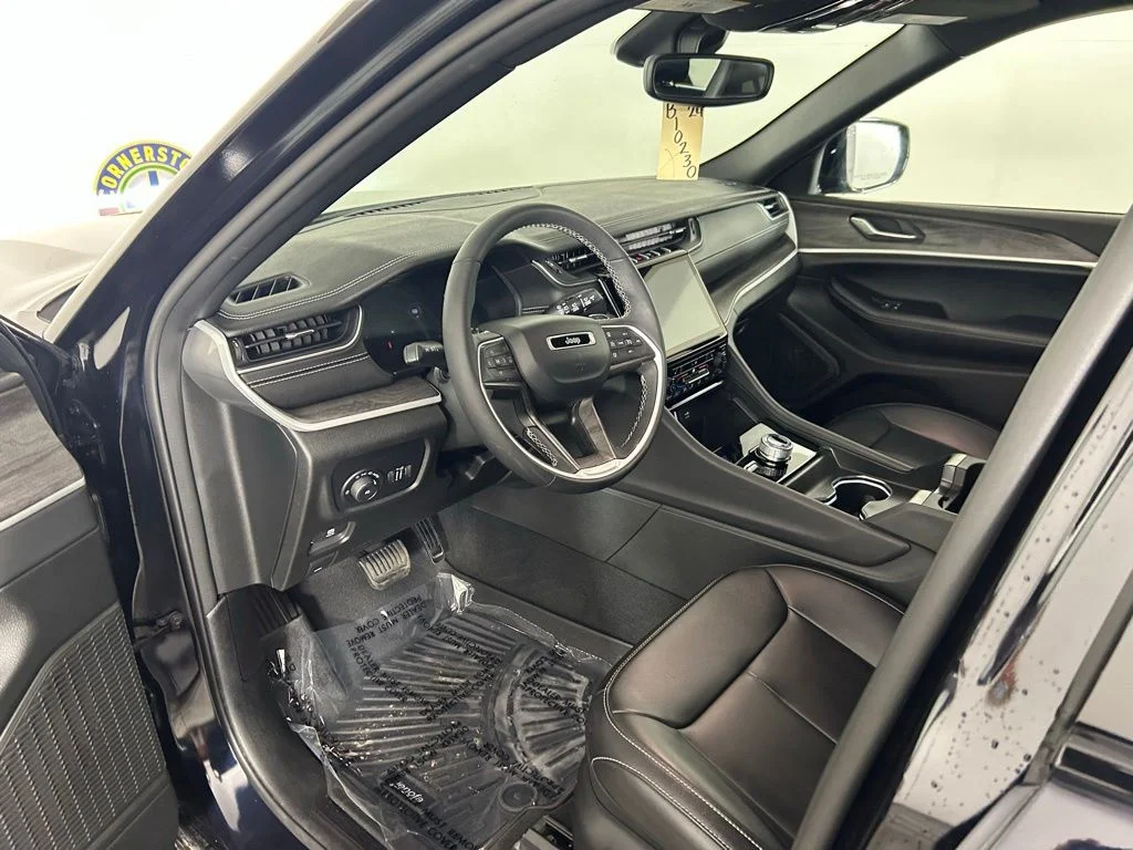 Used 2024 Black Jeep Limited image 12