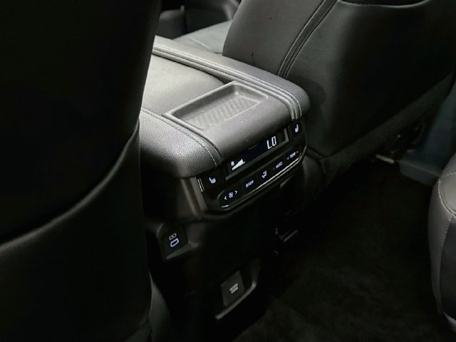 2025 Toyota Grand Highlander Limited - Photo 26