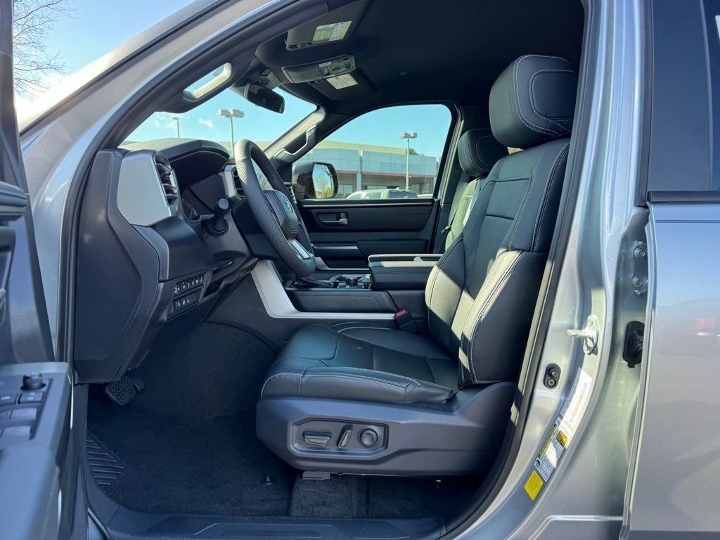 2026 Toyota Tundra SR5 - Photo 15