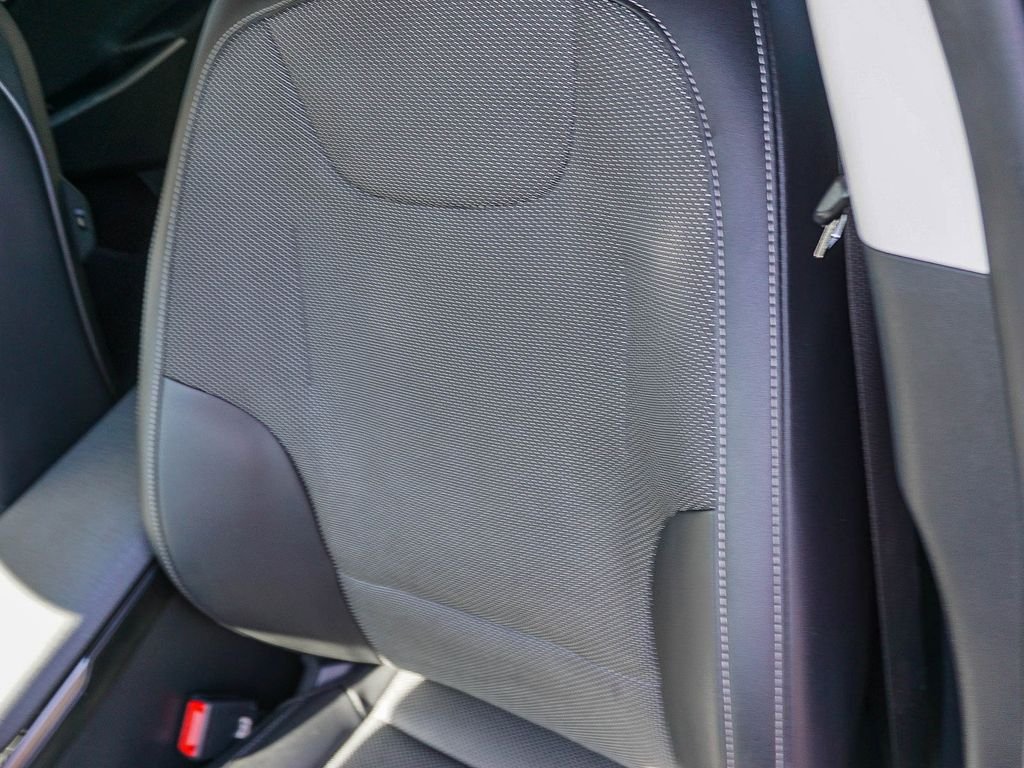 Used 2024 Gray Kia Light image 21
