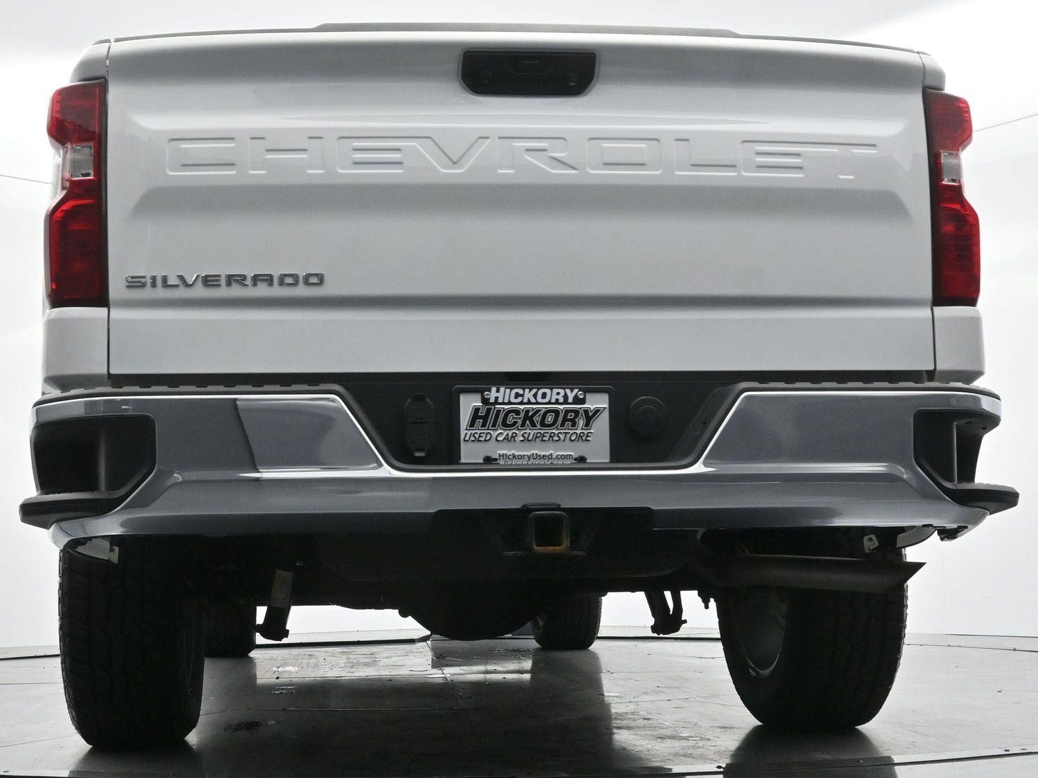 Used 2025 Summit White Chevrolet LT image 48