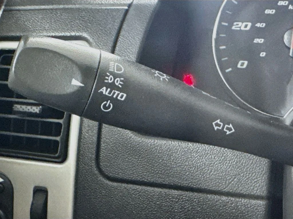 Used 2008 Beige Chevrolet LT image 12