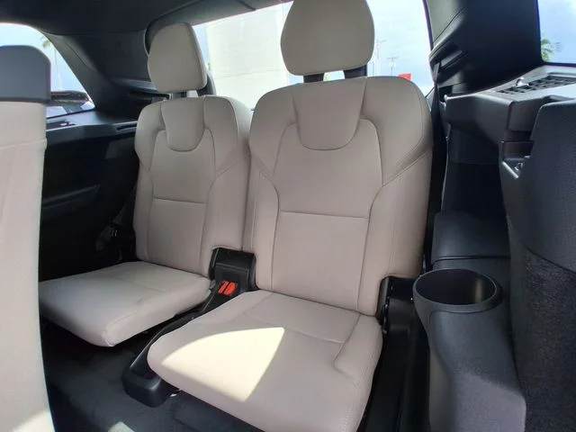 New 2026 Crystal White Volvo Plus image 18