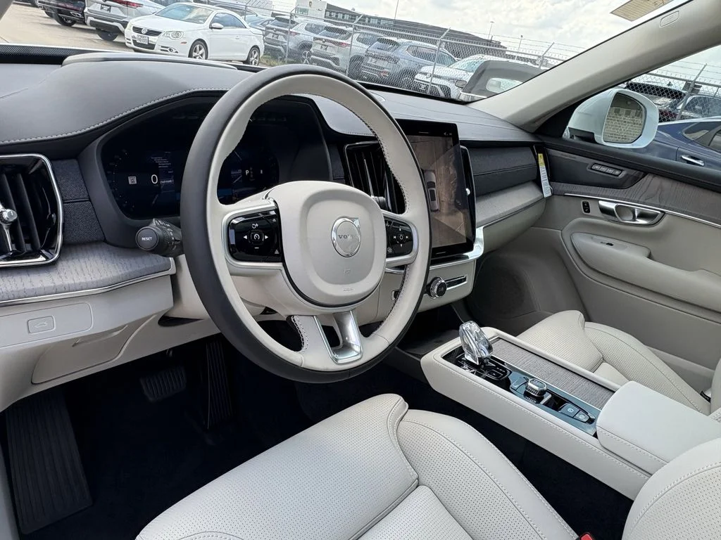 New 2026 Crystal White Volvo Ultra image 16