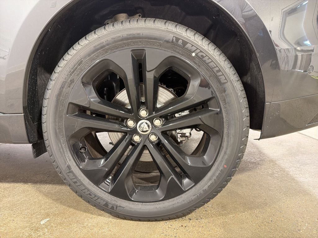 New 2026 Carpathian Grey Jaguar P400 R-Dynamic S image 30