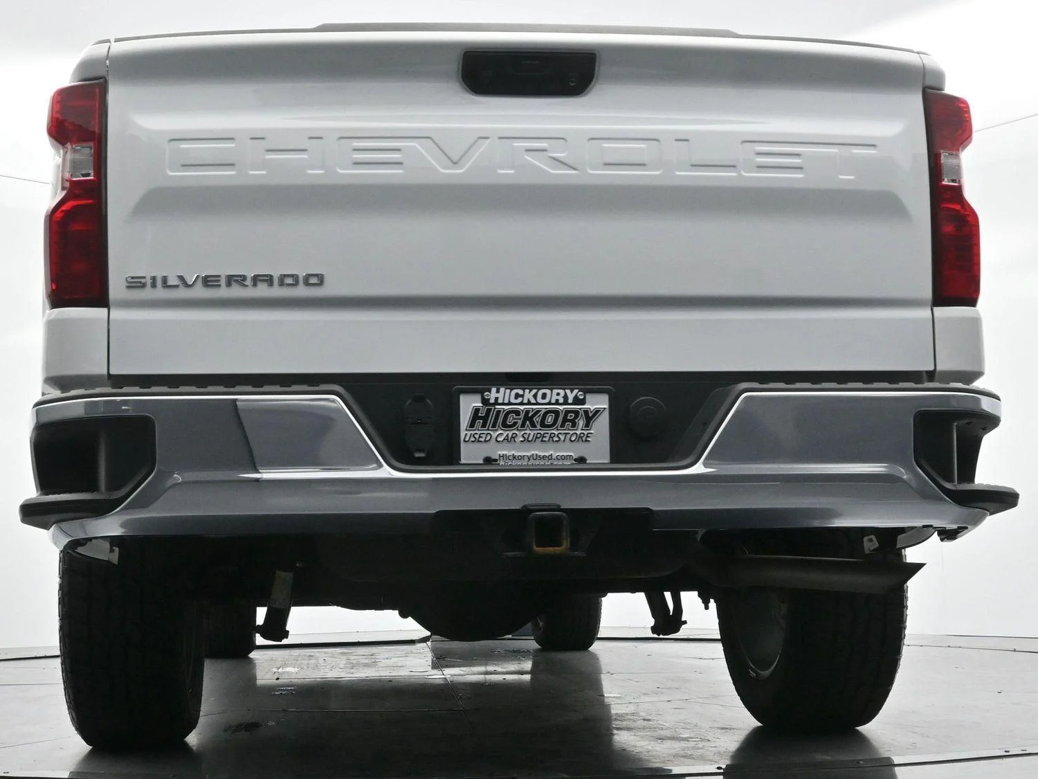 Used 2025 Summit White Chevrolet LT image 48