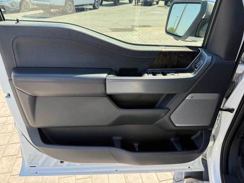 Used 2021 White Ford Lariat image 33
