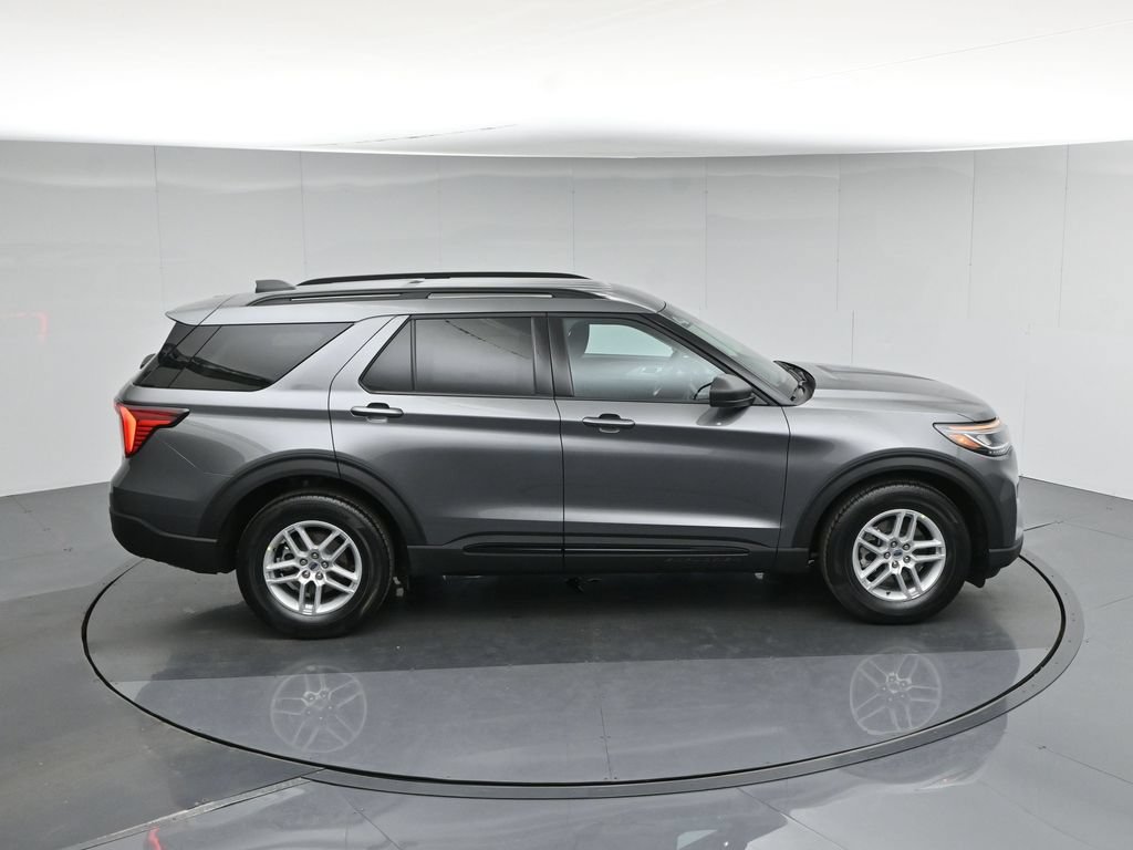 New 2026 Carbonized Gray Metallic Ford Active image 39