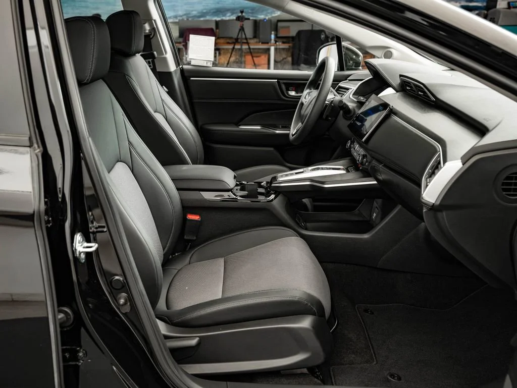 Used 2019 Black Honda  image 23