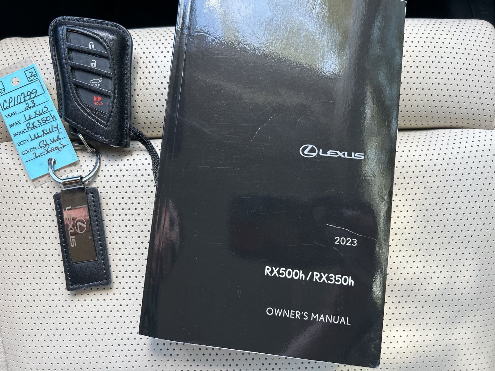 Used 2023  Lexus 350h Luxury image 19