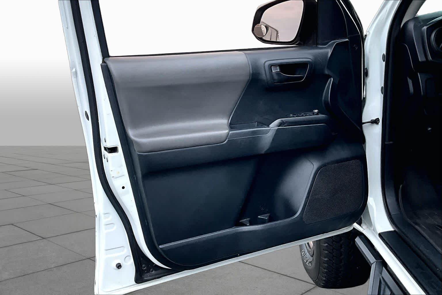 Used 2016 Super White Toyota SR image 21