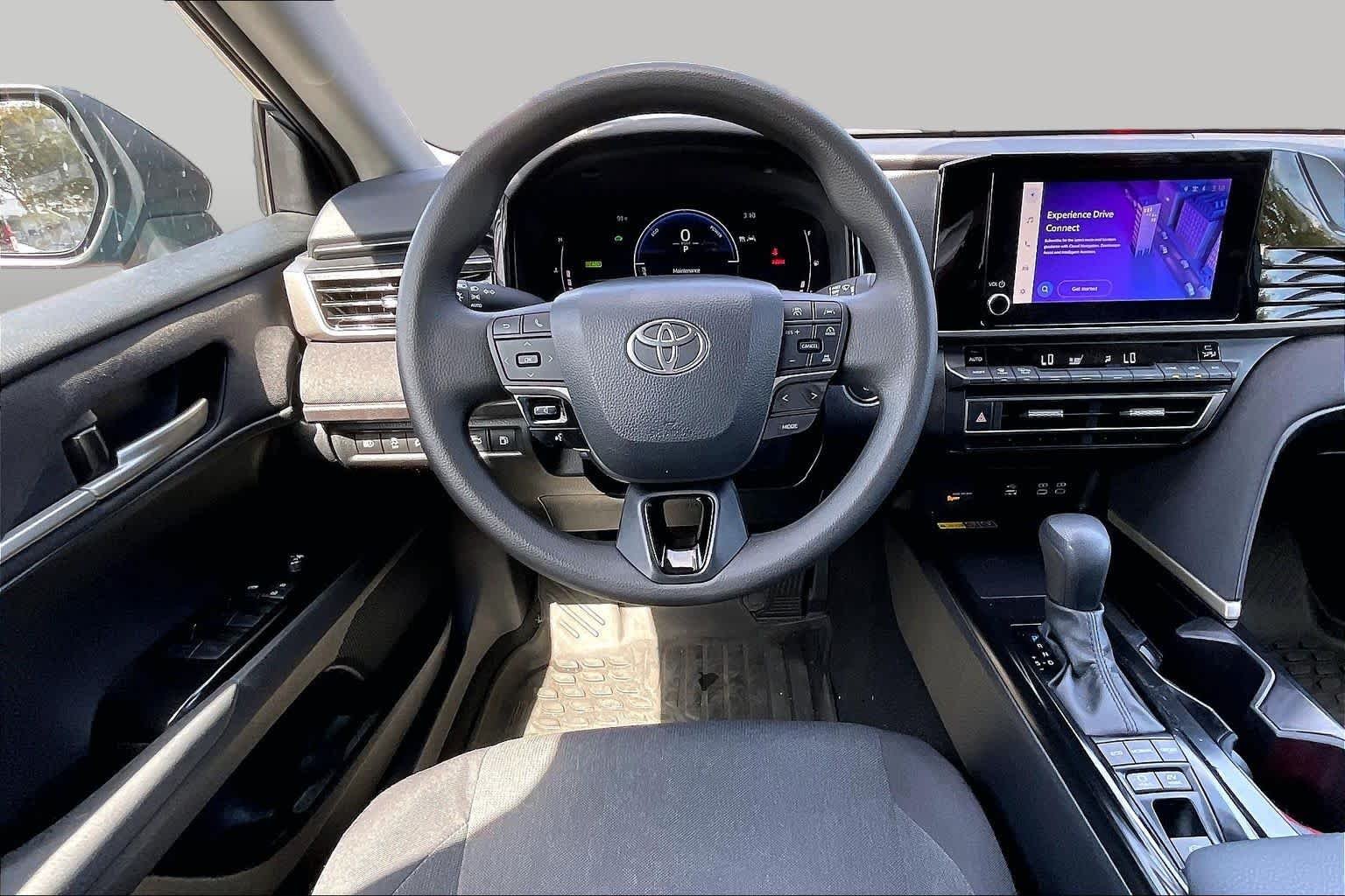 Used 2025 Ocean Gem Toyota LE image 5
