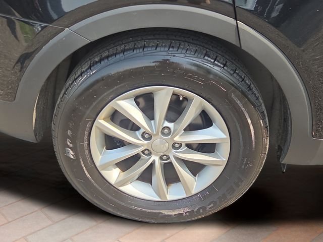 Used 2018 Ebony Black Kia LX image 20