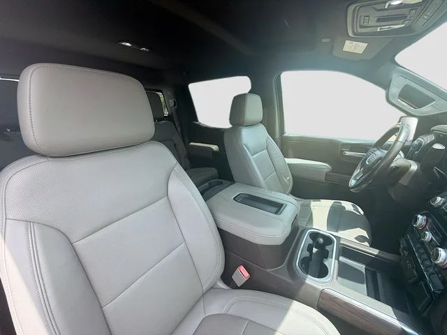 Used 2020 White GMC SLT image 34