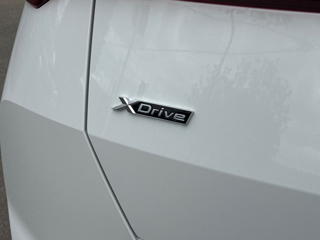 New 2026 Alpine White BMW 30 xDrive image 10