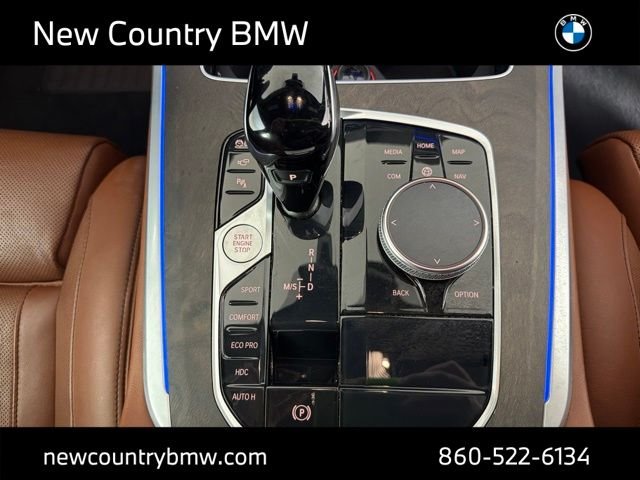 Used 2023 Green BMW xDrive40i image 24