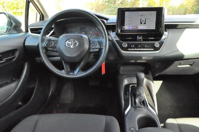 Certified Used 2025 CLASSIC SILVER METALLIC Toyota  image 18