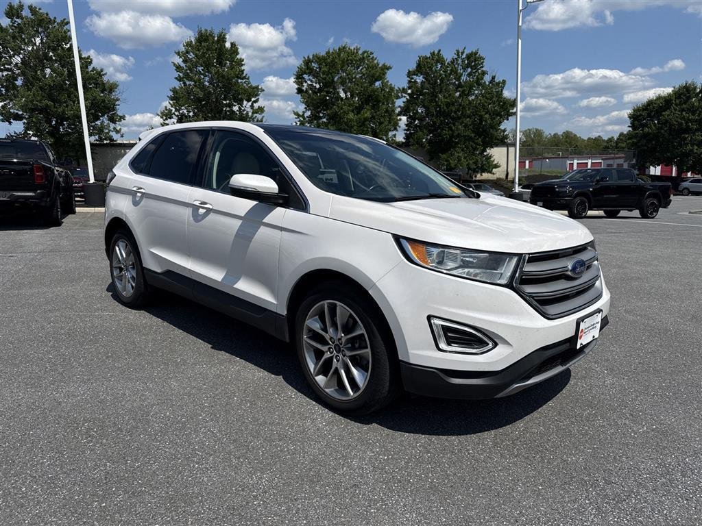 Used 2018 White Platinum Metallic Tri-Coat Ford Titanium image 1