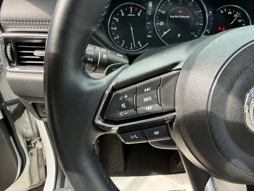 Used 2021 Snowflake White Pearl Mica Mazda Grand Touring image 11