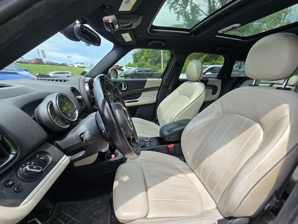 Used 2018 Black MINI Base image 14