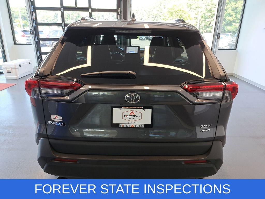 Used 2024 Gray Toyota XLE Premium image 5
