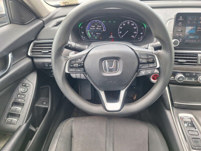 Used 2018  Honda EX image 18