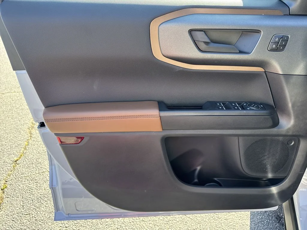 New 2026 Space White Metallic Ford Outer Banks® image 10