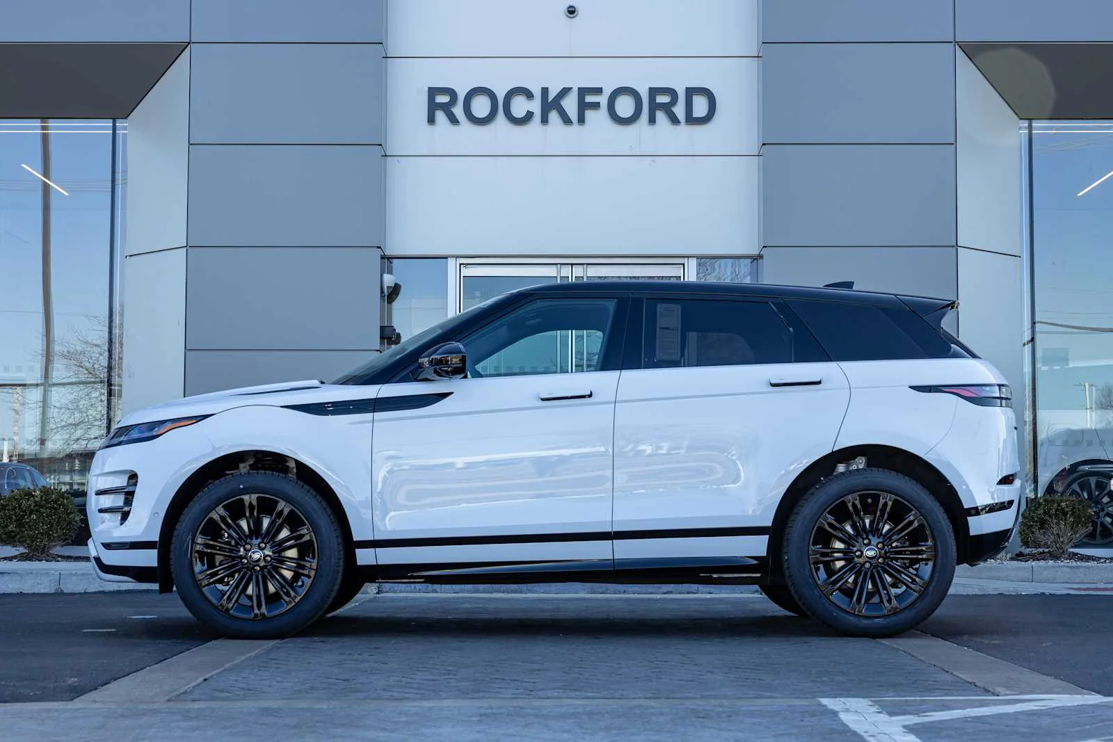 2026 Land Rover Range Rover Evoque Dynamic SE - Photo 6
