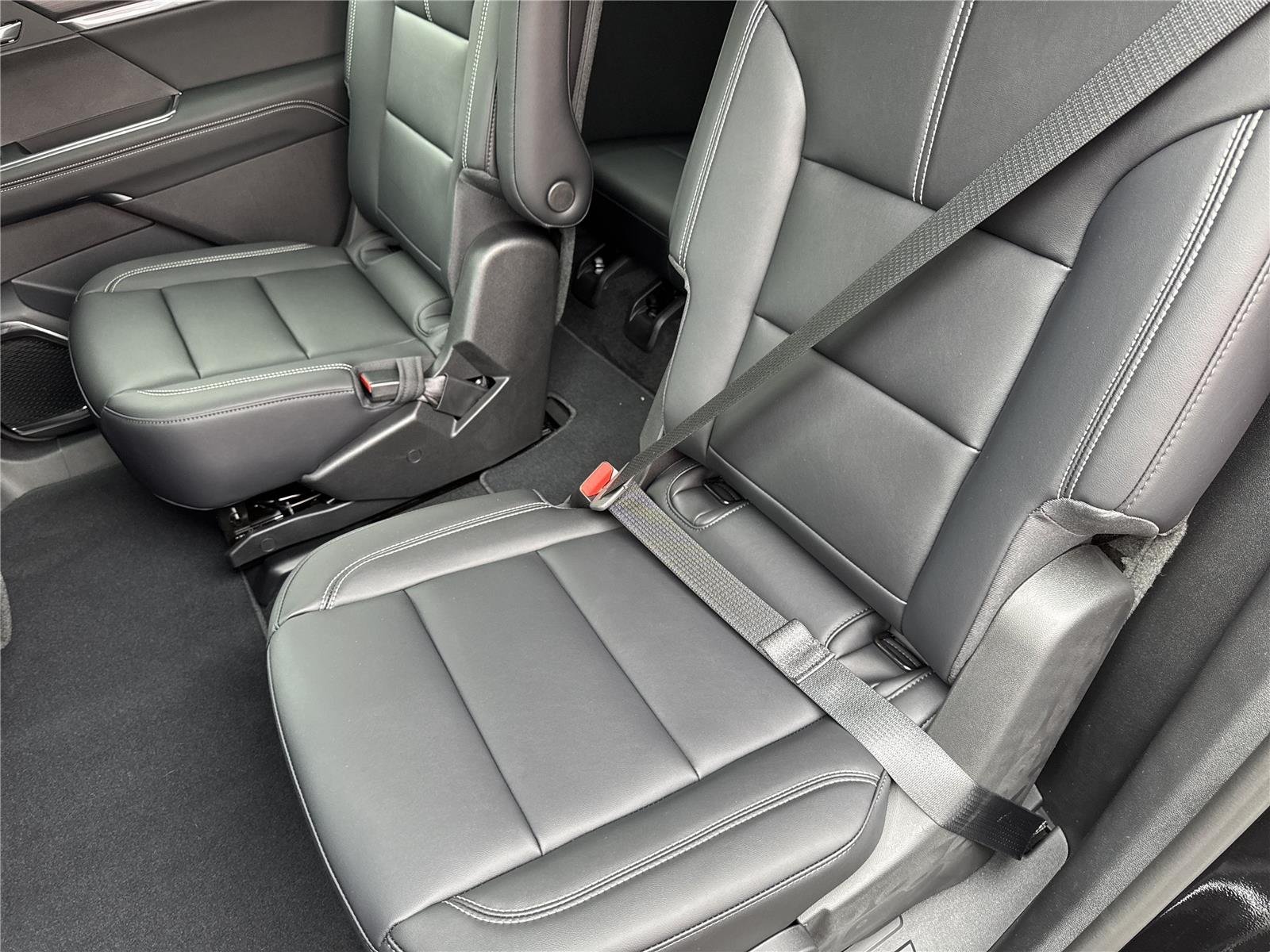 New 2026 Ebony Twilight Metallic GMC Elevation image 30