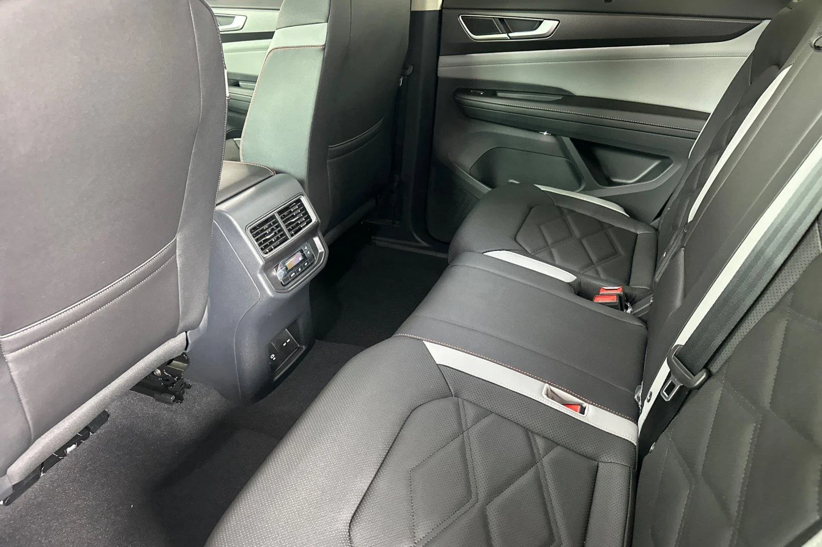 New 2026 Pure Gray Volkswagen 2.0T Peak Edition image 12