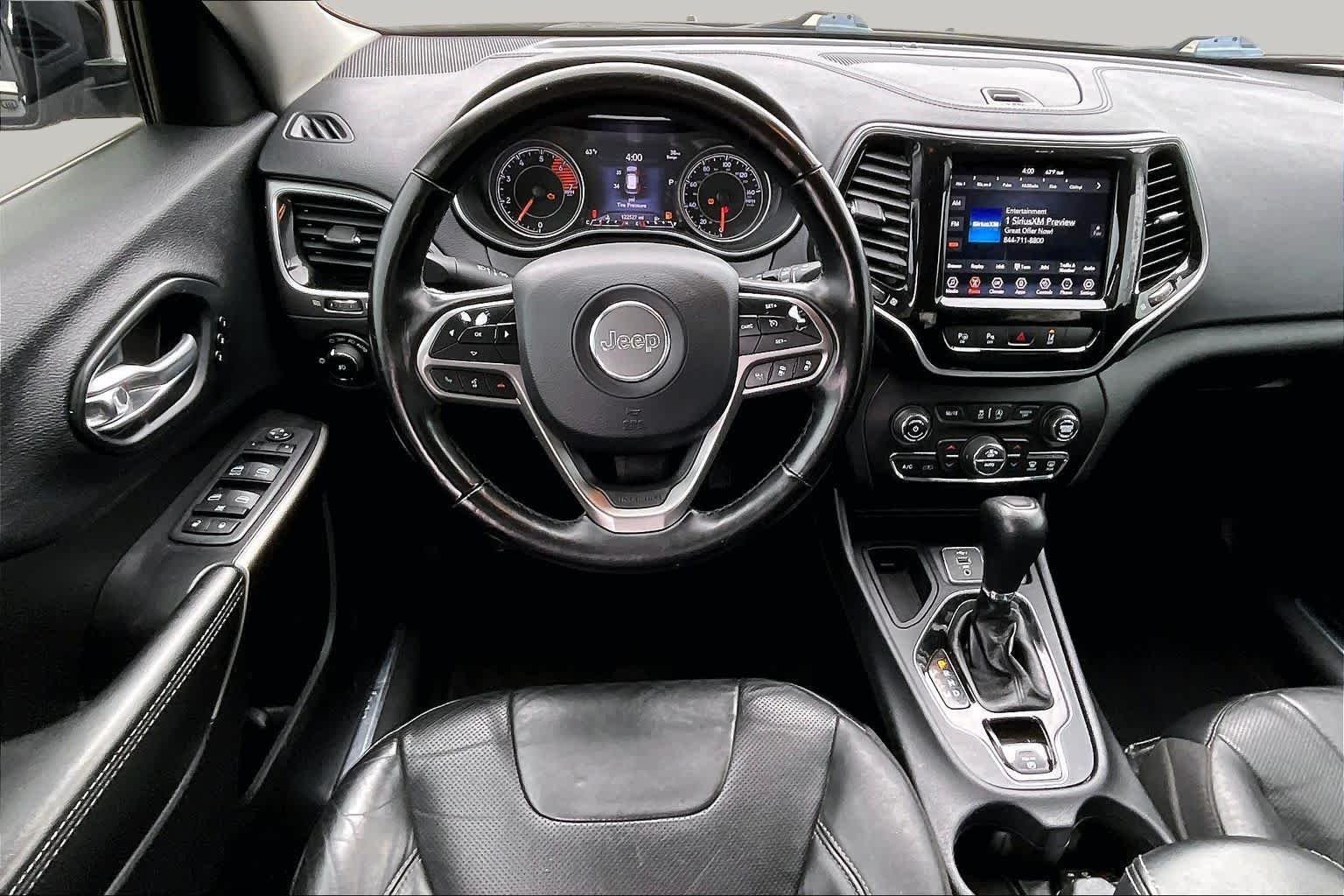 Used 2020 Diamond Black Crystal Pearlcoat Jeep Limited image 6