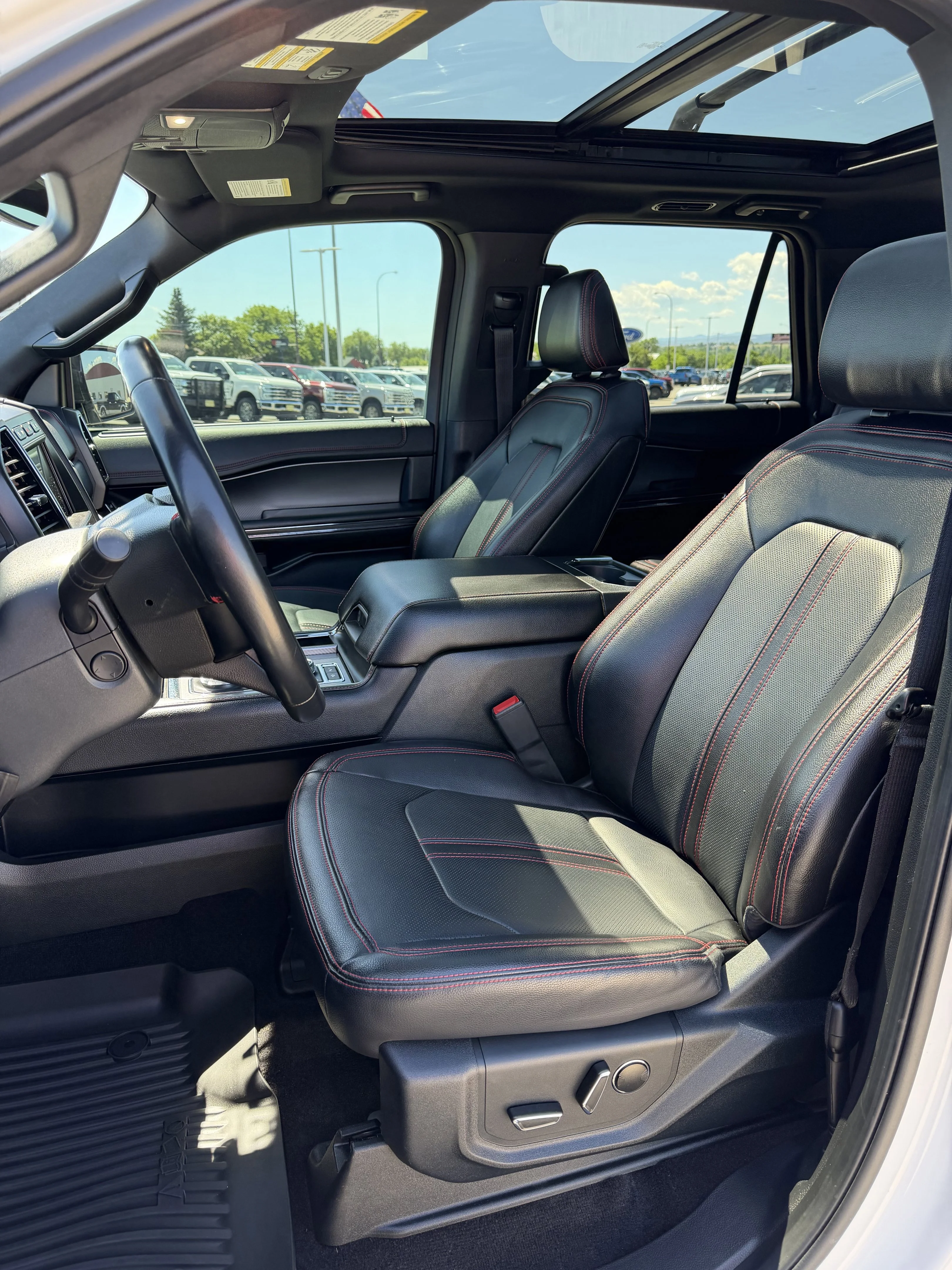 Used 2021 White Ford Limited image 15
