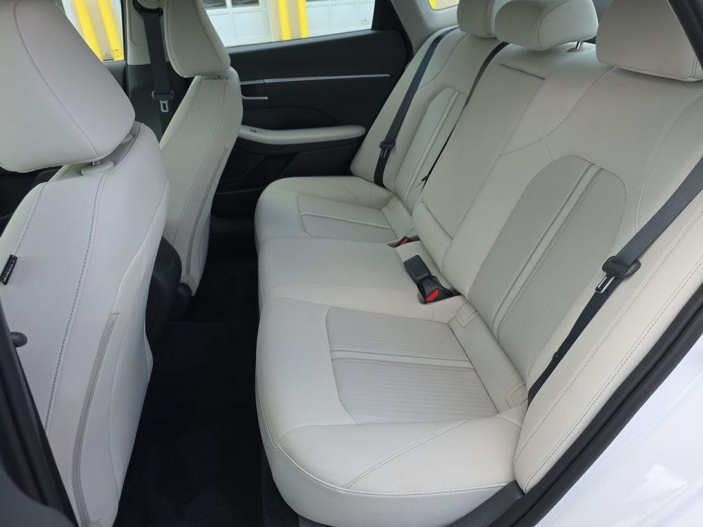 New 2026 Serenity White Hyundai SEL Sport image 30