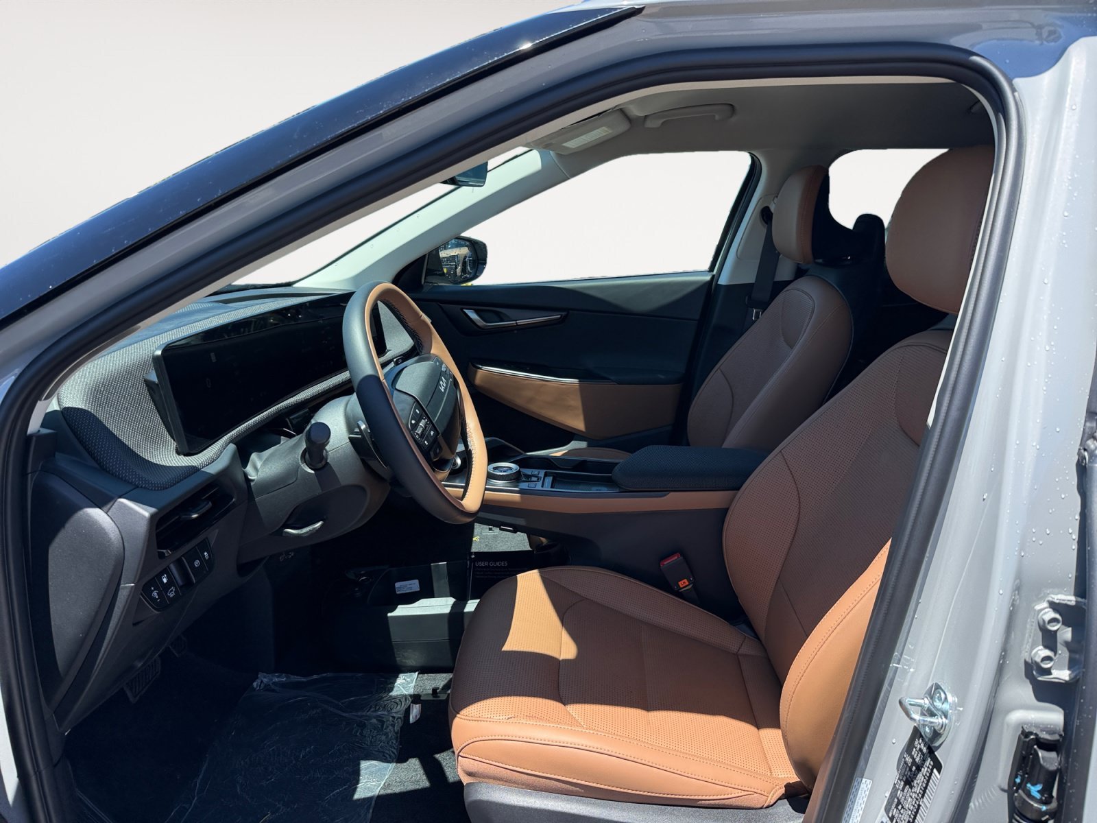 New 2026 Wolf Gray Kia WIND image 10