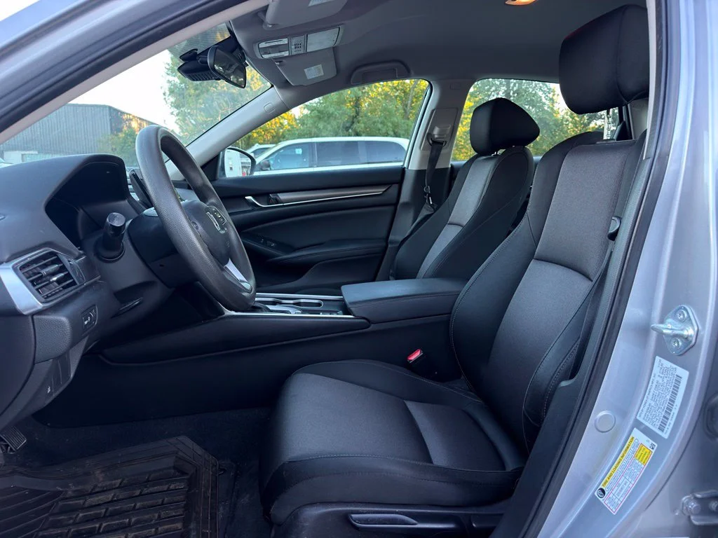 Used 2021 Silver Honda LX image 2