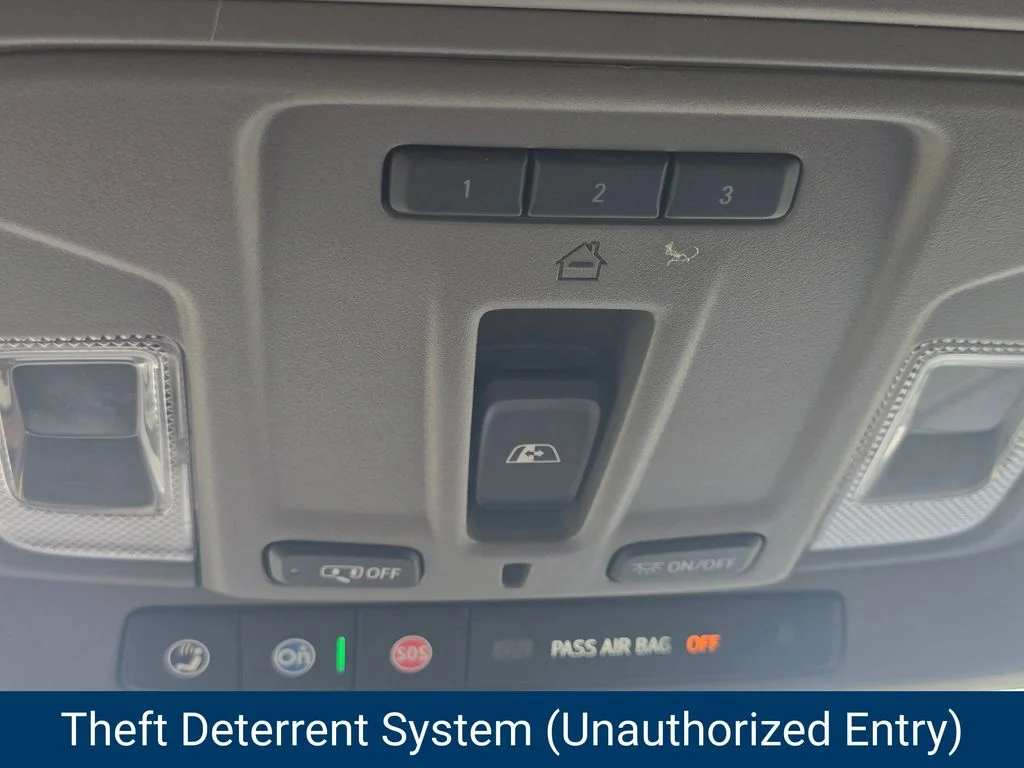 Used 2025 White Chevrolet RST image 35