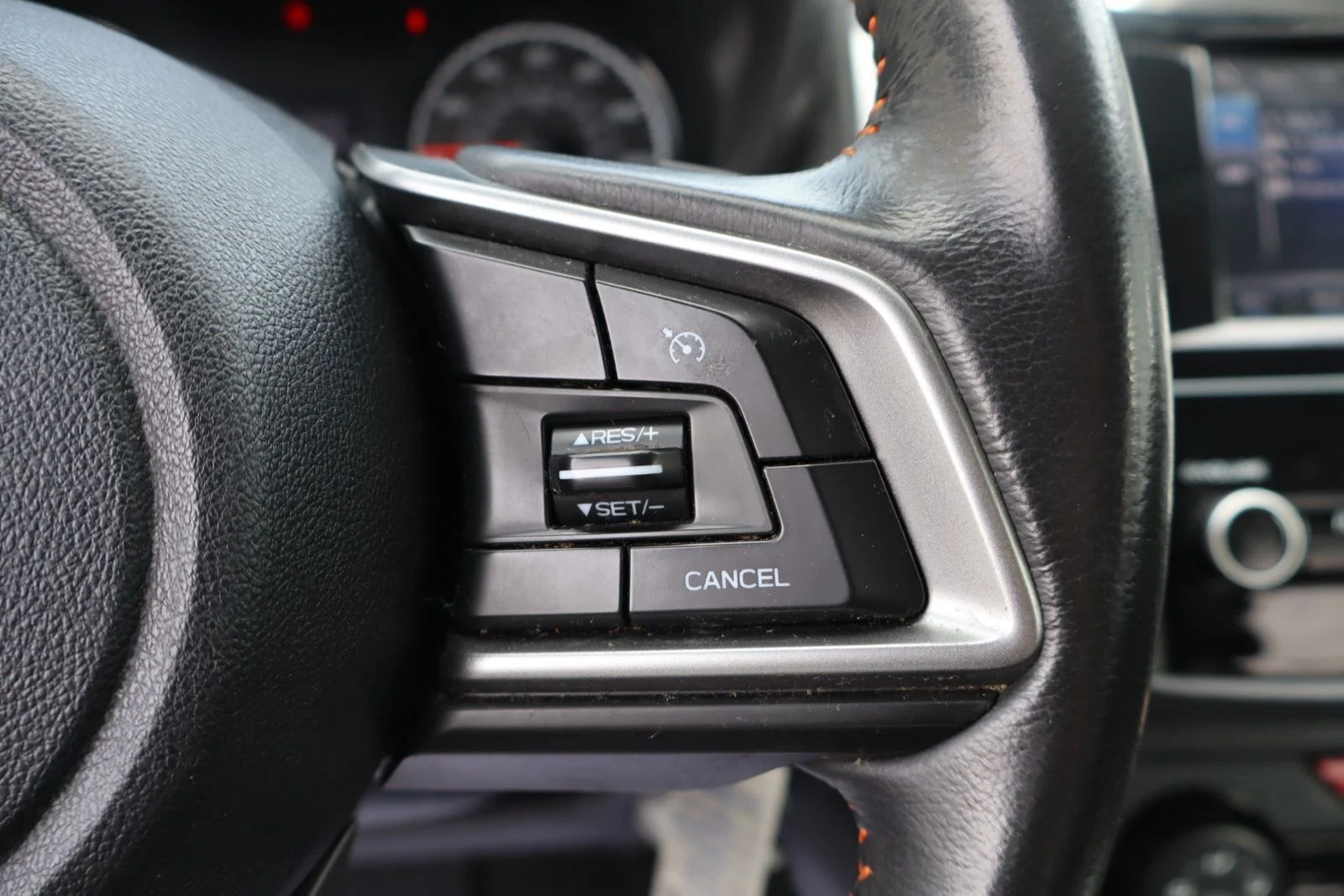 Used 2018 Ice Silver Metallic Subaru 2.0i Premium image 17