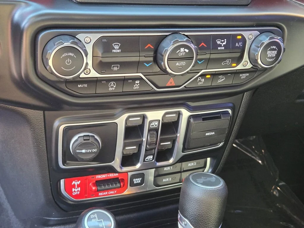 Used 2020 Firecracker Red C Jeep Rubicon image 19