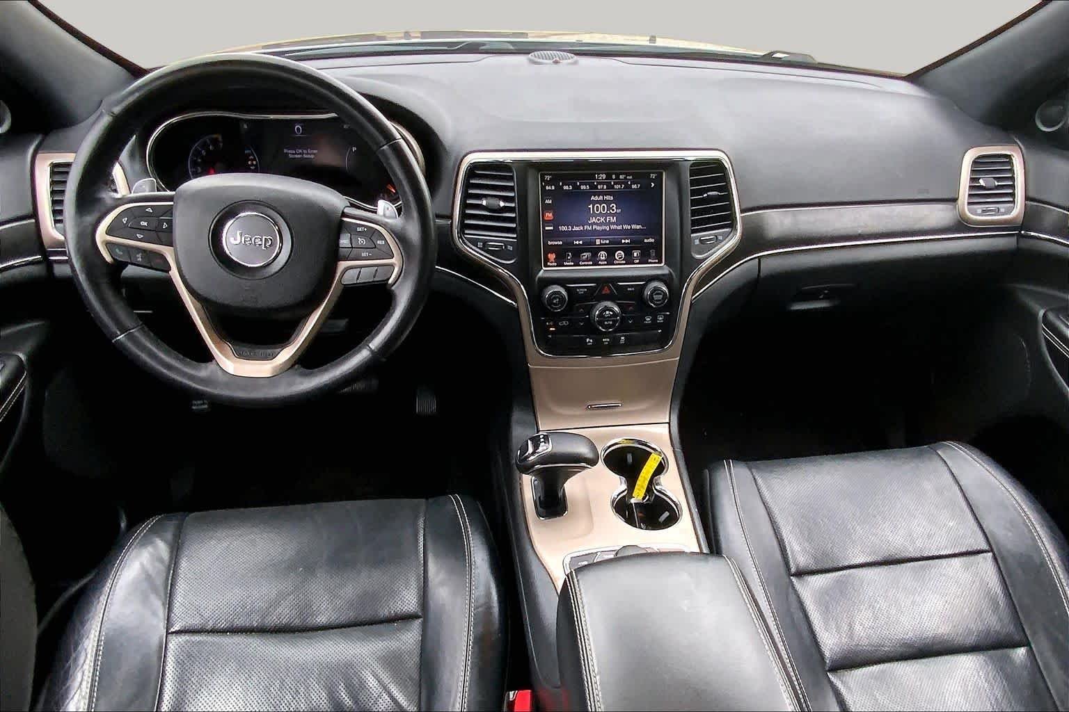 Used 2015 Granite Crystal Metallic Clearcoat Jeep Limited image 15