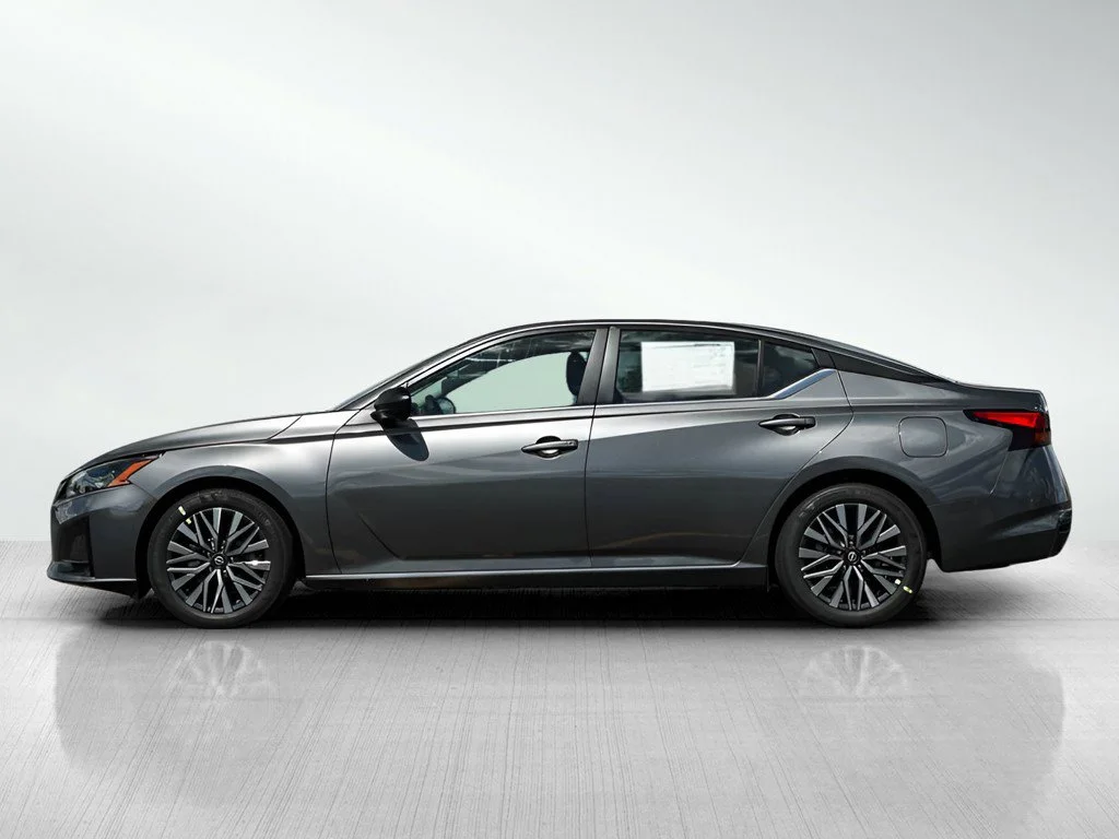 New 2026 Gun Metallic Nissan 2.5 SV image 4