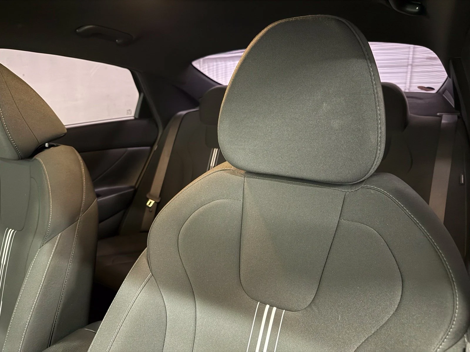 Used 2025 Gray Hyundai SEL Sport image 19