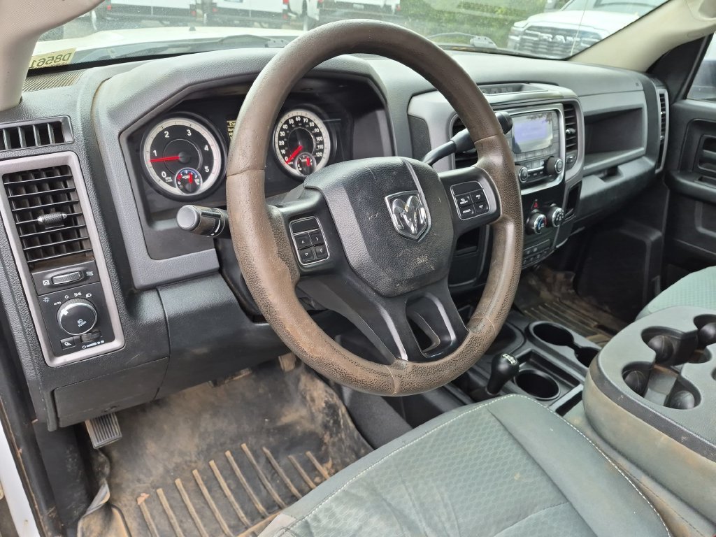 Used 2014 Bright White Clearcoat Ram Tradesman image 13